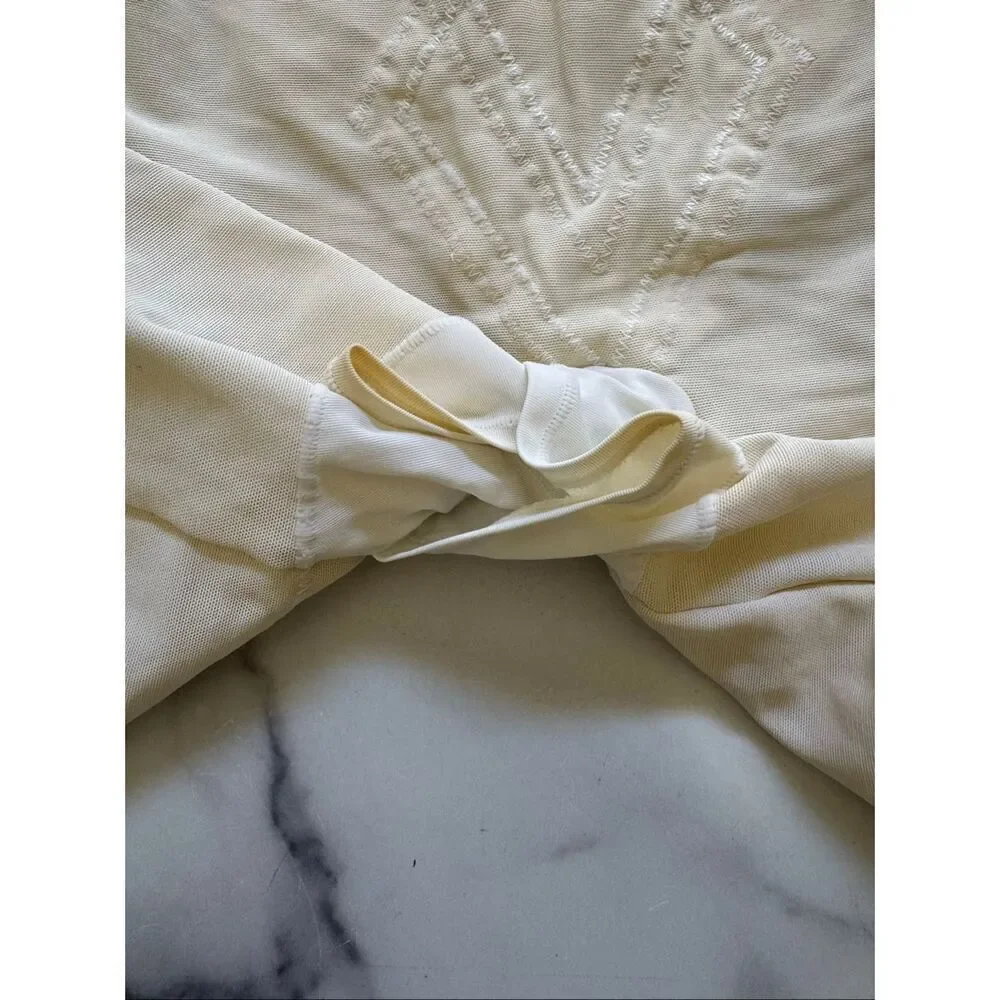 Women's  abdomen thigh vintage cream high rise shapewear Spanx underdress small